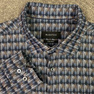 Bugatchi 8 Way Stretch Shirt Men's Large Blue Feather All Over Print Button Up